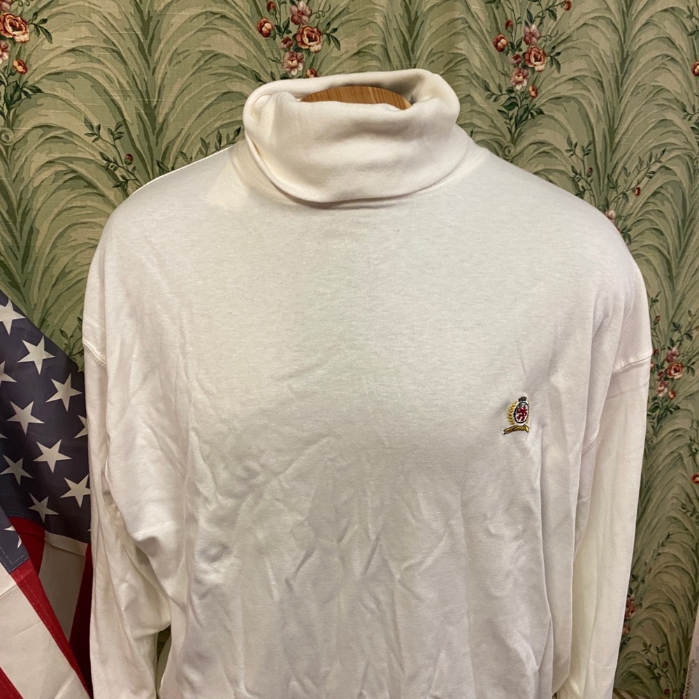 Vintage Tommy Hilfiger turtleneck